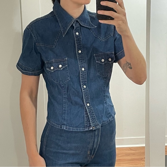 Denim button up fitted western t shirt - pearl snaps - Picture 3 of 3